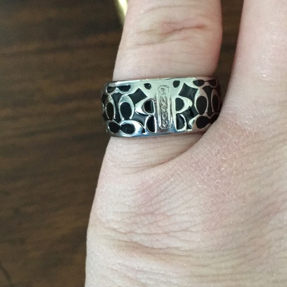 Coach ring - Picture 4 of 4